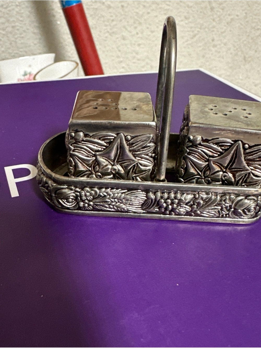 Moda Silver-Tone Floral Embossed Salt & Pepper Set with Caddy